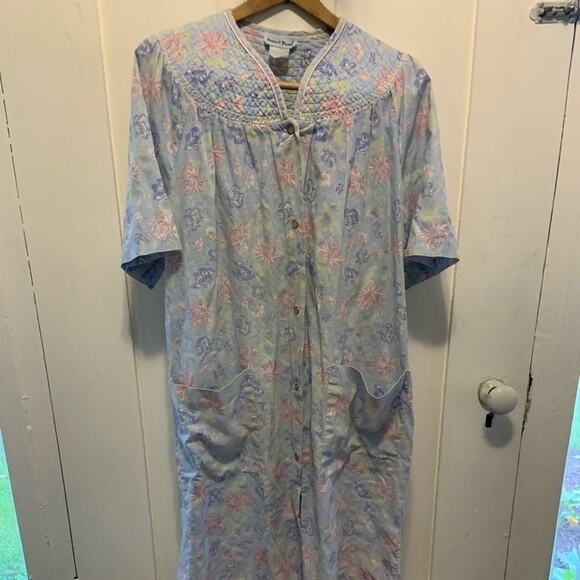 Vintage smart time classic floral housecoat! - Picture 2 of 5